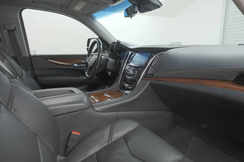 2019 Cadillac Escalade ESV Luxury