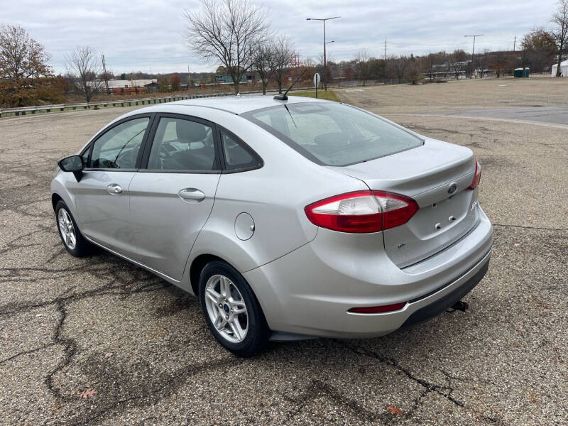 2019 Ford Fiesta SE photo 7