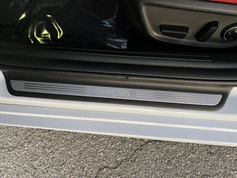 2023 Genesis G70