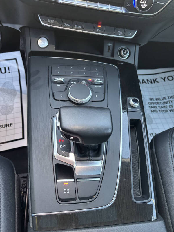 2020 Audi Q5 quattro Premium 45 TFSI