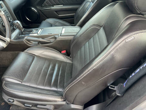 2013 Ford Mustang V6 Premium