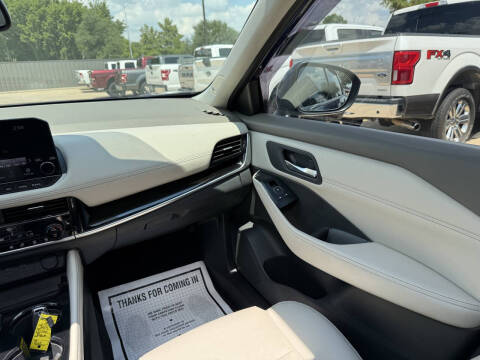 2023 Nissan Rogue SL