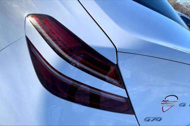 2023 Genesis G70