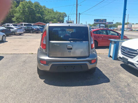 2013 Kia Soul +