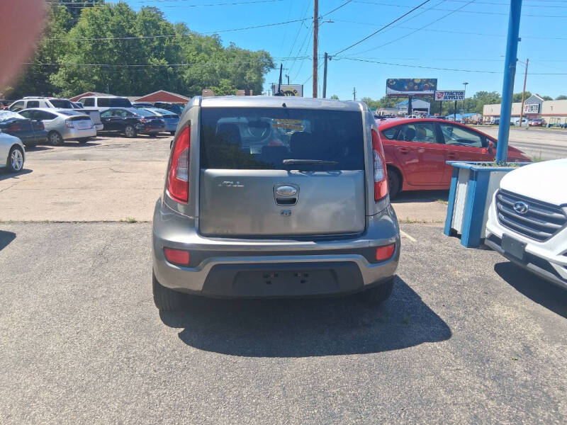 2013 Kia Soul +