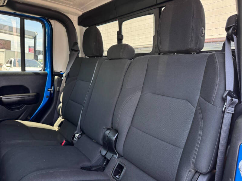 2021 Jeep Gladiator Willys