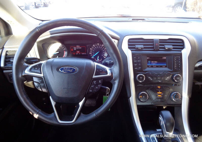 2014 Ford Fusion SE
