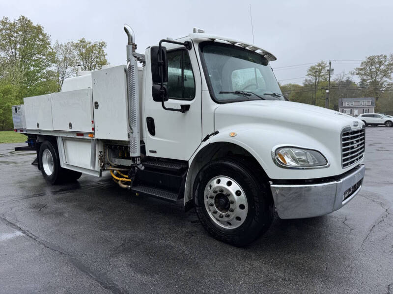 2011 Freightliner M2 106
