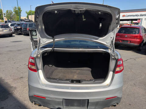 2013 Ford Taurus SEL