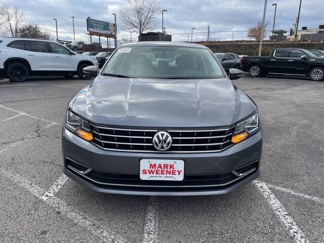 2017 Volkswagen Passat 1.8T SE