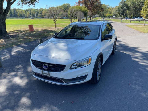 2015 Volvo V60 Cross Country T5