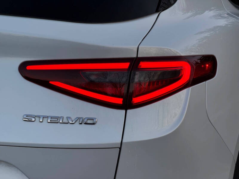 2018 Alfa Romeo Stelvio Ti