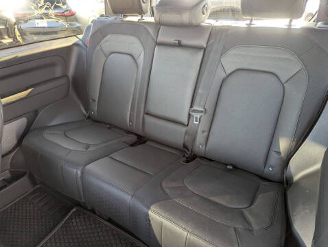 2024 Land Rover Defender 90 P400 X-Dynamic SE