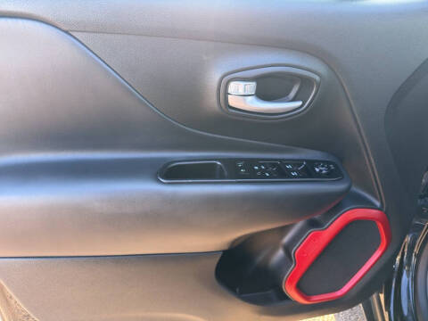 2023 Jeep Renegade Trailhawk