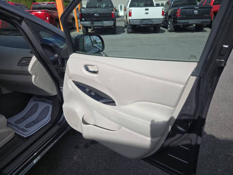 2015 Nissan LEAF SV