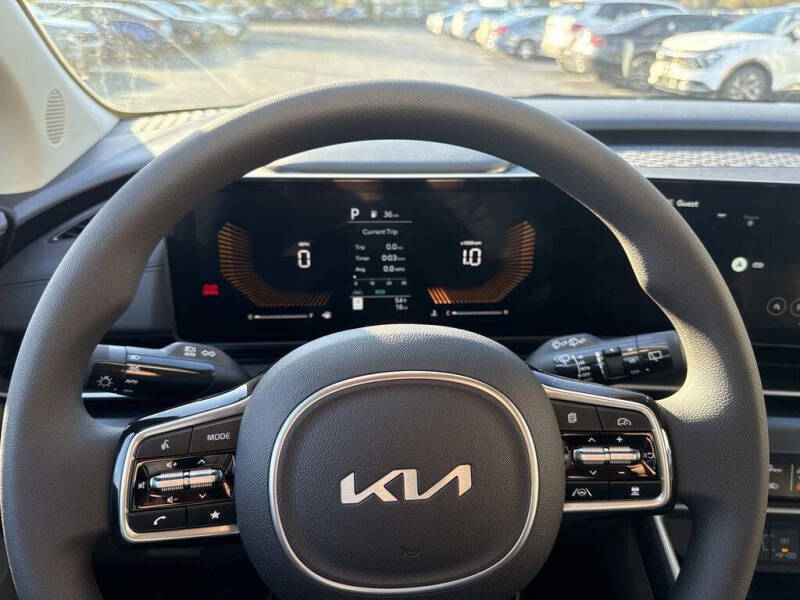 2026 Kia Carnival LX