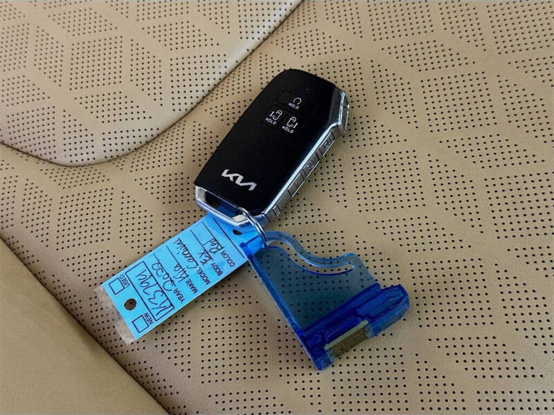 2022 Kia Carnival EX