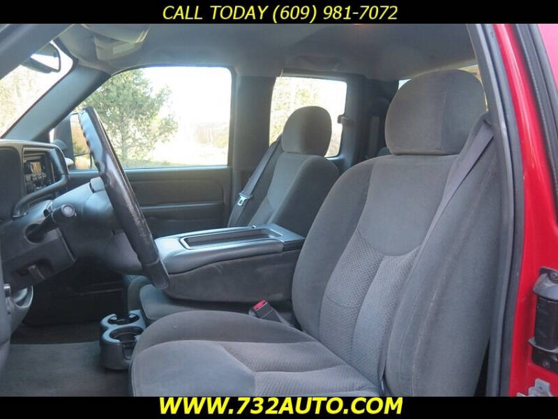 2004 Chevrolet Silverado 2500HD LS