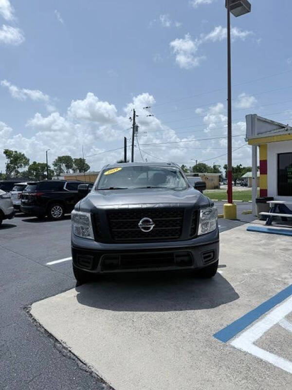 2019 Nissan Titan SV