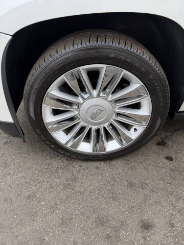 2017 Cadillac Escalade Platinum