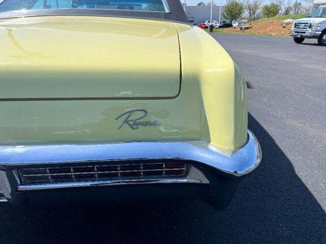 1965 Buick Riviera 25