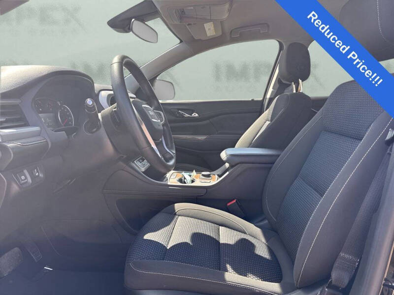 2023 GMC Acadia SLE