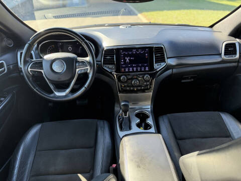 2020 Jeep Grand Cherokee Laredo