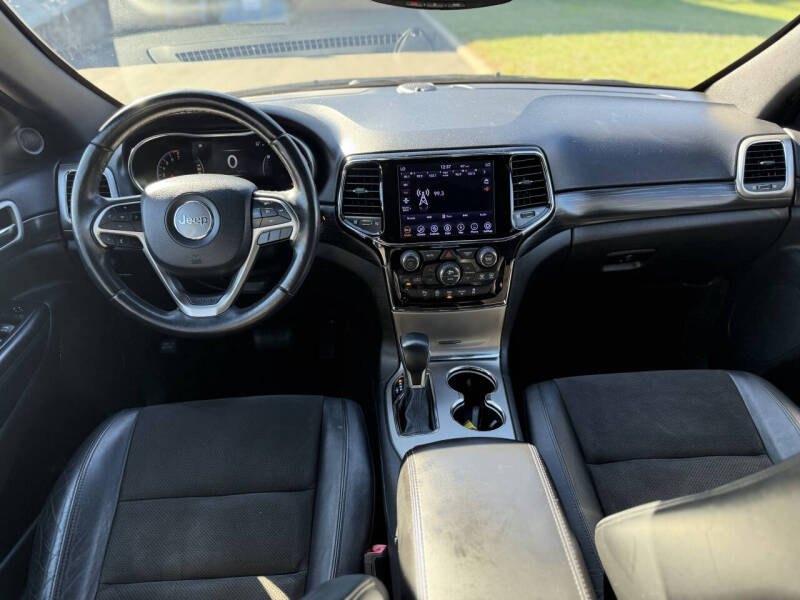 2020 Jeep Grand Cherokee Laredo