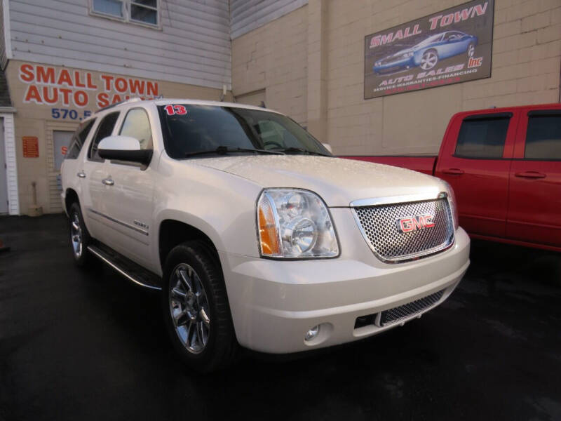 2013 GMC Yukon for sale at Small Town Auto Sales in Hazleton PA