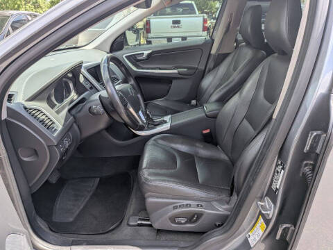 2016 Volvo XC60 T6 Drive-E