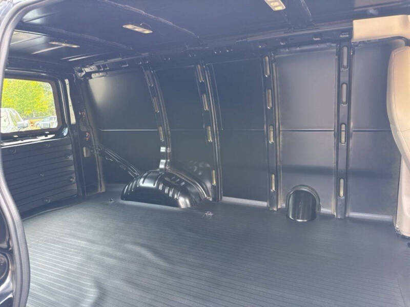 2025 Chevrolet Express 2500