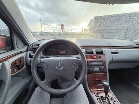 2000 Mercedes-Benz E-Class E 320