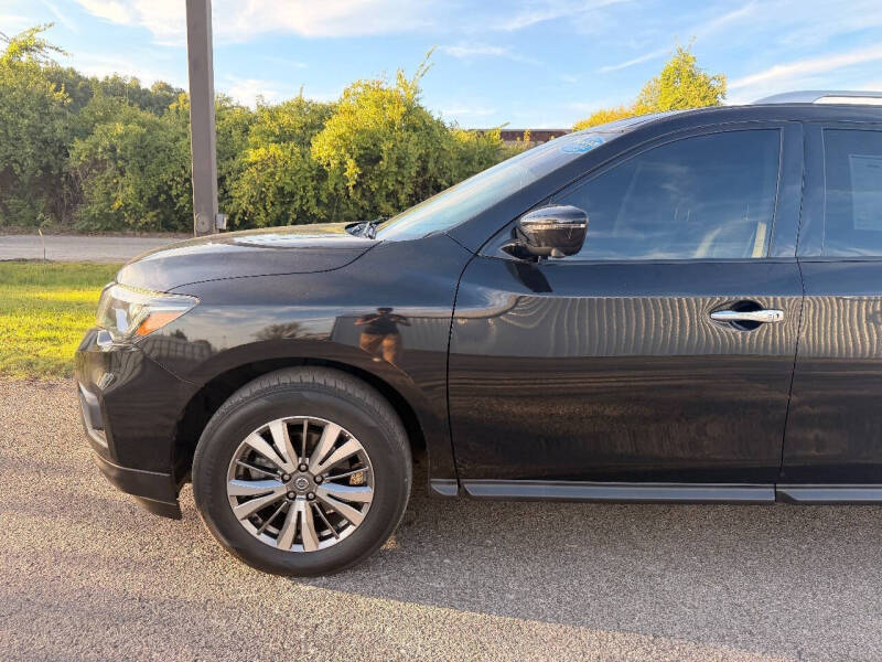 2020 Nissan Pathfinder SL