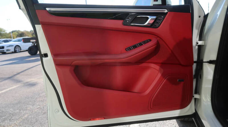 2018 Porsche Macan S