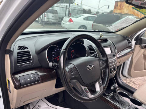 2014 Kia Sorento LX