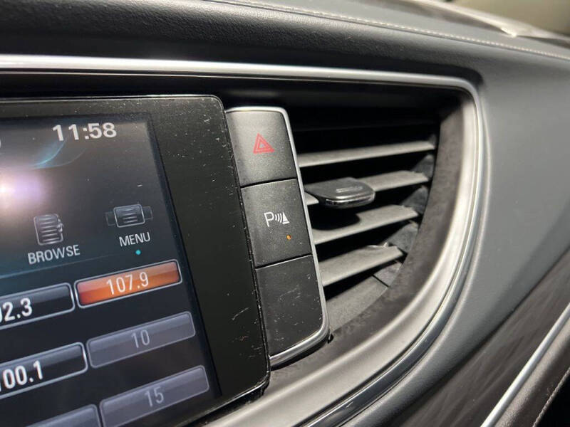 2019 Buick Enclave Essence