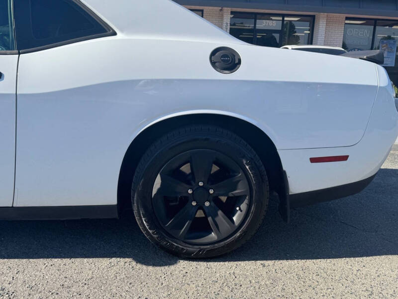 2015 Dodge Challenger SXT