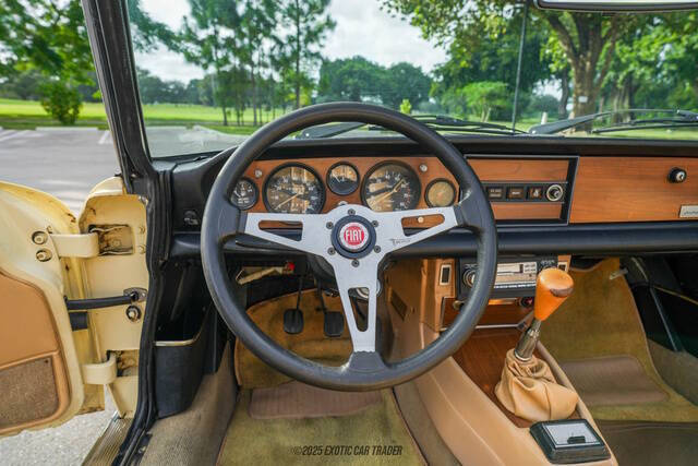 1982 FIAT 2000 Spider