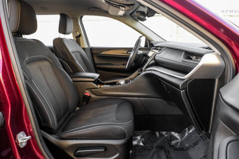 2023 Jeep Grand Cherokee L Laredo