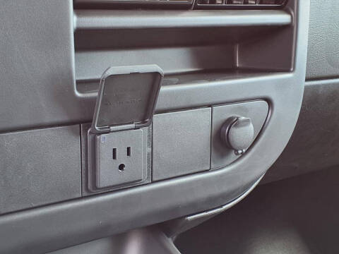 2024 Chevrolet Express 2500