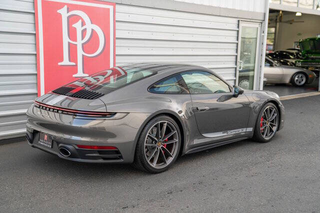 2021 Porsche 911 38