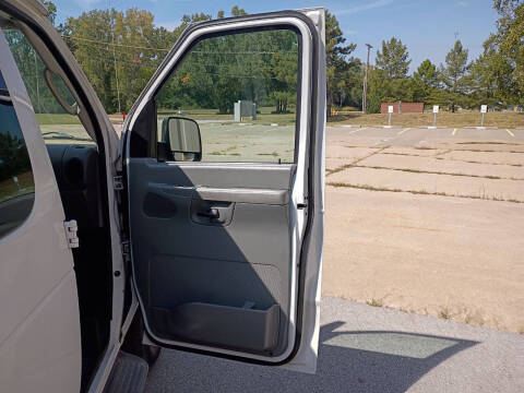 2003 Ford E-Series E-350 SD XLT