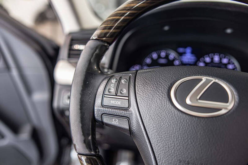 2017 Lexus LS 460