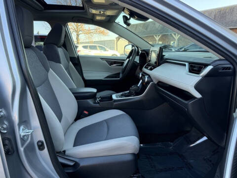 2020 Toyota RAV4 Hybrid XLE