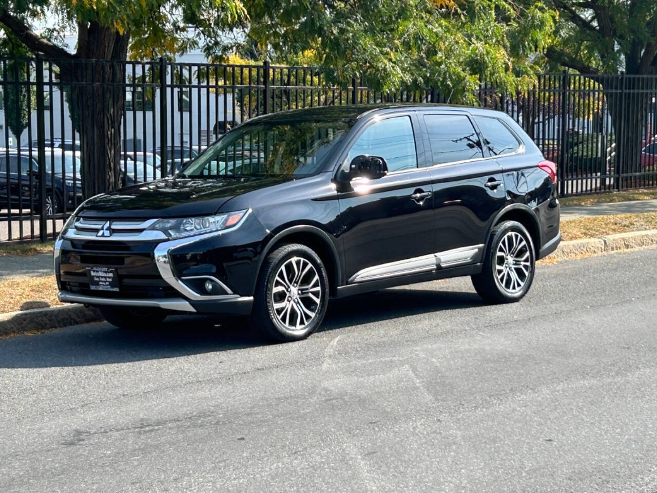 2016 Mitsubishi Outlander for sale at Metro Mike Trading & Cycles in Menands, NY