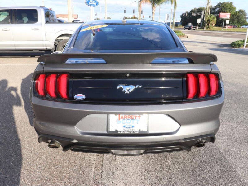 2022 Ford Mustang EcoBoost