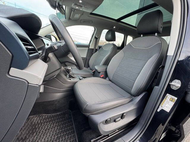 2024 Volkswagen Taos SE 4Motion