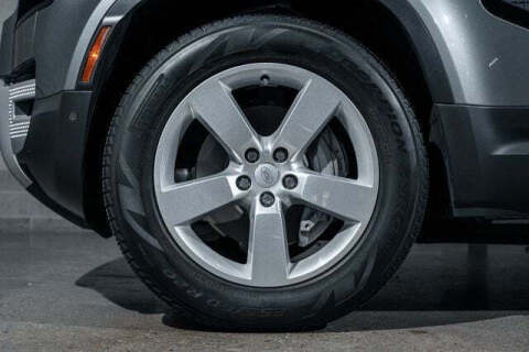 2022 Land Rover Defender 110 SE