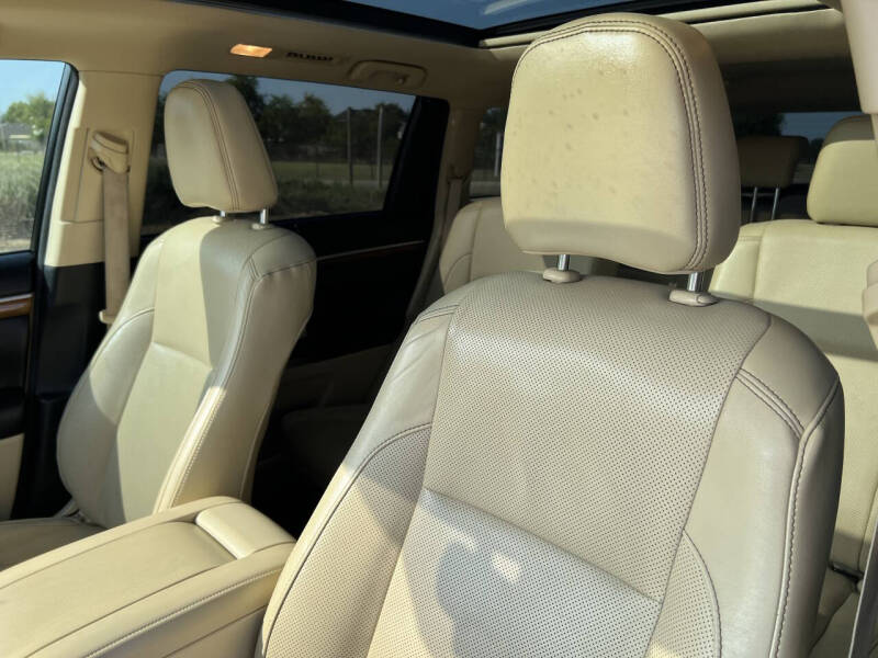 2018 Toyota Highlander Limited Platinum