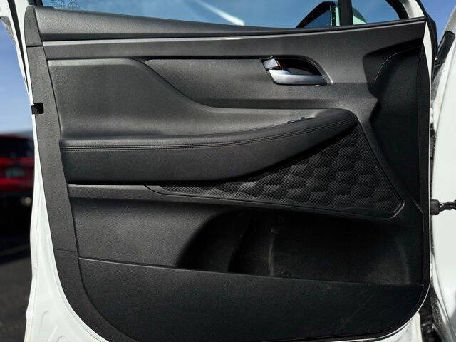 2023 Hyundai Santa Fe SE